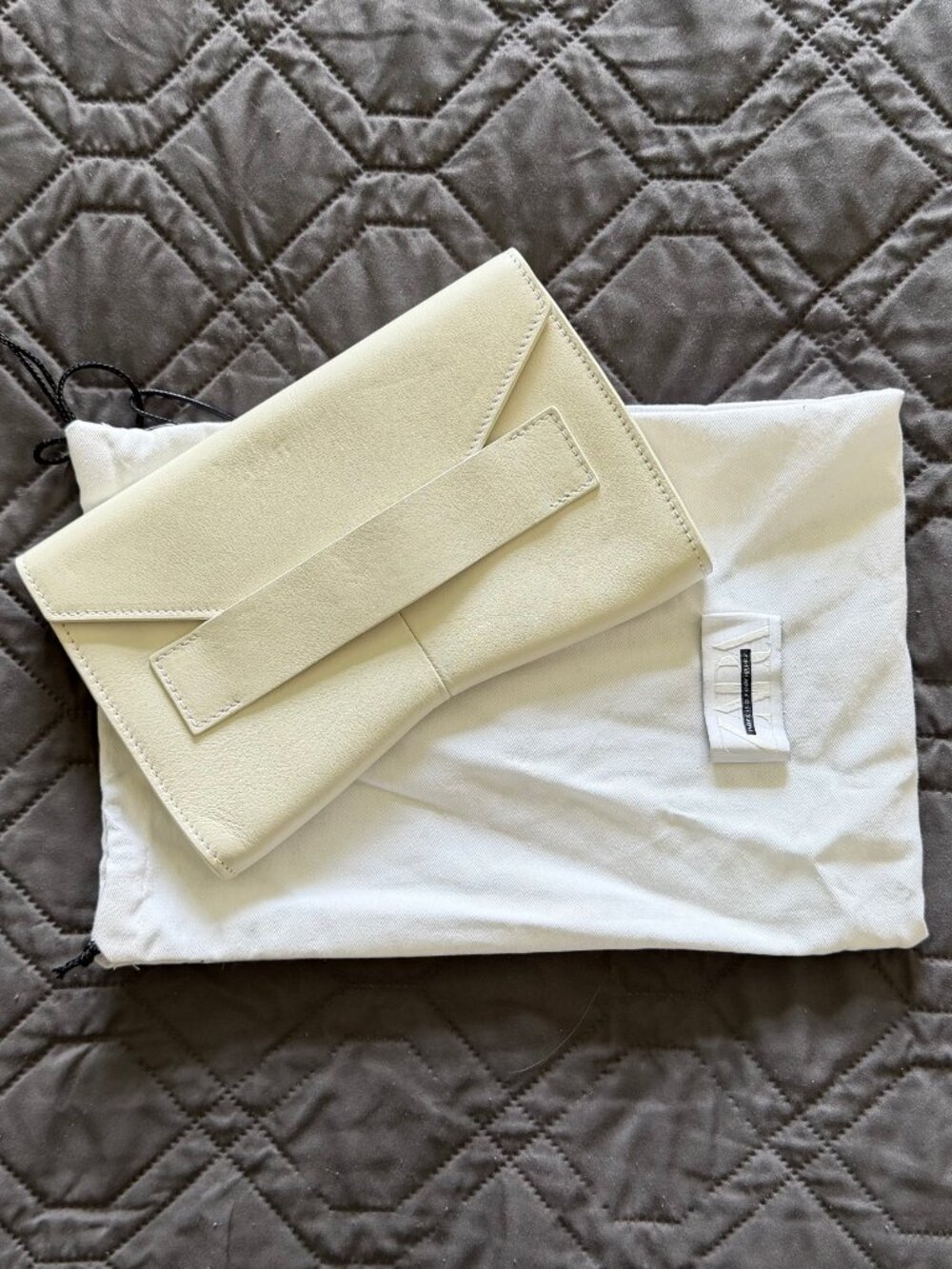 ZARA X NARCISO RODRIGUEZ LEATHER CLUTCH IN OYSTER WHITE - Never Used! - Picture 2 of 6